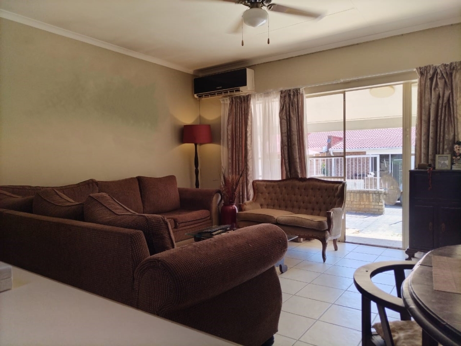2 Bedroom Property for Sale in Rustenburg Central North West